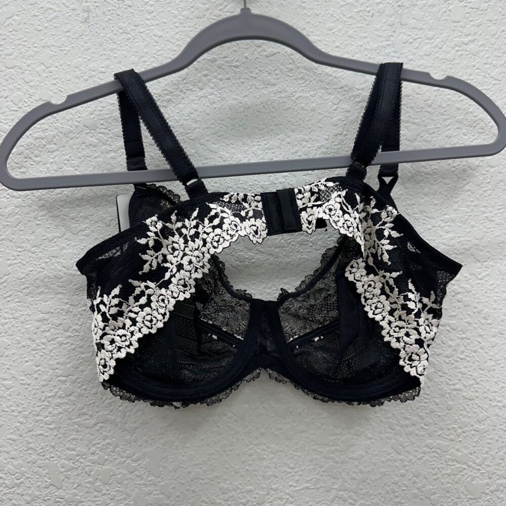 Wacoal Embrace Lace Underwire Adjustable Strap Bra 65191 Womens size 38C NEW - Picture 7 of 7